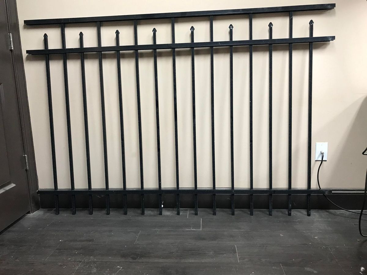 Aluminum Alternating Spear Top 3 fence installed by Shelby Fence Company in Alabaster, AL