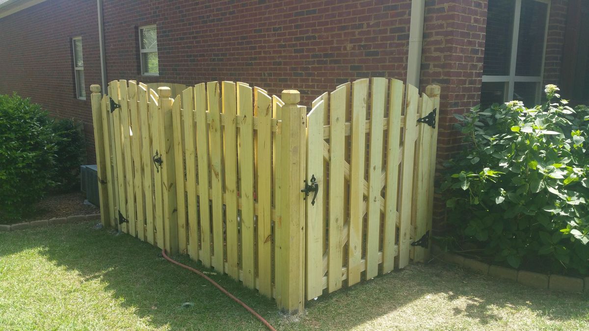 Shadowbox Blind fence installed by Shelby Fence Company in Alabaster, AL